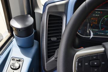 �ൺ��� JH6�ؿ� ������ 560���� 6X4 LNG�Զ���ǣ����(Һ��)ͼƬ