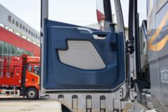 青岛解放 JH6重卡 智享版 560马力 6X4 LNG自动档牵引车(液缓)