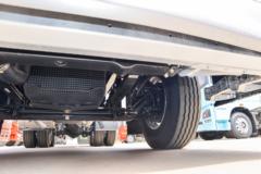 青岛解放 JH6重卡 智享版 560马力 6X4 LNG自动档牵引车(液缓)