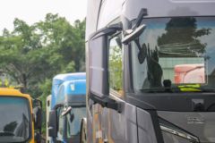 福田 欧曼EST 星辉版 580马力 6X4 LNG AMT自动档牵引车(BJ4259L6DLL-05)