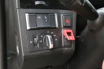 ���� ŷ��EST �ǻ԰� 580���� 6X4 LNG AMT�Զ���ǣ����(BJ4259L6DLL-05)ͼƬ