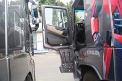 福田 欧曼EST 星辉版 580马力 6X4 LNG AMT自动档牵引车(BJ4259L6DLL-05)