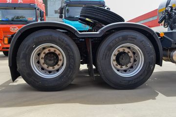 �ൺ��� JH6�ؿ� ����� 590���� 6X4 LNG�Զ���ǣ����ͼƬ