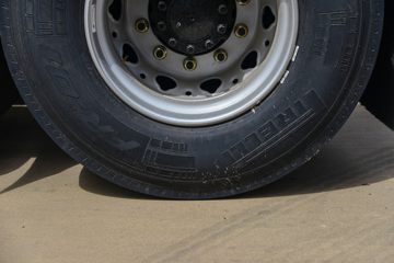 �ൺ��� JH6�ؿ� ����� 590���� 6X4 LNG�Զ���ǣ����ͼƬ