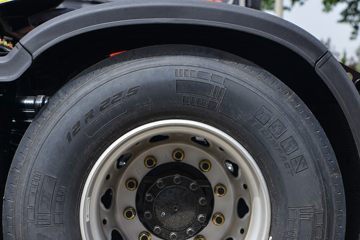 �ൺ��� JH6�ؿ� ����� 590���� 6X4 LNG�Զ���ǣ����ͼƬ
