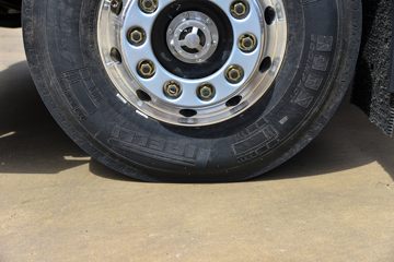 �ൺ��� JH6�ؿ� ����� 590���� 6X4 LNG�Զ���ǣ����ͼƬ