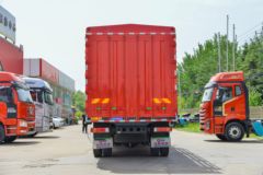 一汽解放 J6G 320马力 4X2 6.75米仓栅式载货车(一汽解放10档)(CA5171CCYP62K1L4E6) 一汽解放 J6G 320马力 4X2 6.75米仓栅式载货车(一汽解放10档)(CA5171CCYP62K1L4E6)