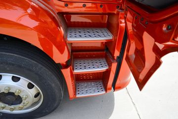 һ����� J6G 320���� 4X2 6.75�ײ�դʽ�ػ���(һ�����10��)(CA5171CCYP62K1L4E6)ͼƬ