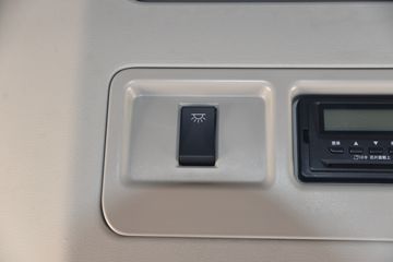 һ����� J6G 320���� 4X2 6.75�ײ�դʽ�ػ���(һ�����10��)(CA5171CCYP62K1L4E6)ͼƬ