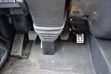 һ����� J6G 320���� 4X2 6.75�ײ�դʽ�ػ���(һ�����10��)(CA5171CCYP62K1L4E6)ͼƬ