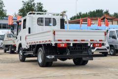 福田 时代领航M5 150马力 3.12米双排栏板轻卡(BJ1046V8ADA-51)