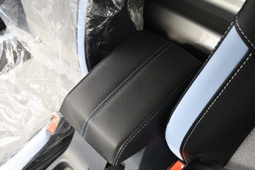  V3 2.0L 144  3.7׵ʽ΢(BJ5030XXY5JV7-44)ͼƬ