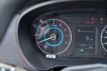  V3 2.0L 144  3.7׵ʽ΢(BJ5030XXY5JV7-44)ͼƬ