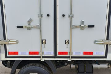  V3 2.0L 144  3.7׵ʽ΢(BJ5030XXY5JV7-44)ͼƬ
