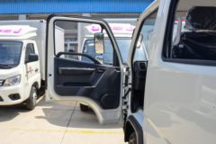 福田 时代领航S1 150马力 3.19米双排栏板小卡