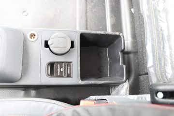 ���� ŷ��R proϵ 300���� 4X2 6.8��AMT�Զ��������ػ���(BJ1186VKPGK-DM1)ͼƬ