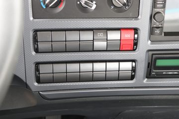 ���� ŷ��R proϵ 300���� 4X2 6.8��AMT�Զ��������ػ���(BJ1186VKPGK-DM1)ͼƬ