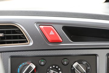 ���� ŷ��R proϵ 300���� 4X2 6.8��AMT�Զ��������ػ���(BJ1186VKPGK-DM1)ͼƬ