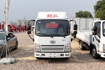 解放 虎VR 110马力 3.7米单排仓栅式轻卡(130后桥)(CA5041CCYP40K50L1E6A84)