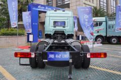 青岛解放 JH6 300马力 6.75米LNG仓栅式载货车