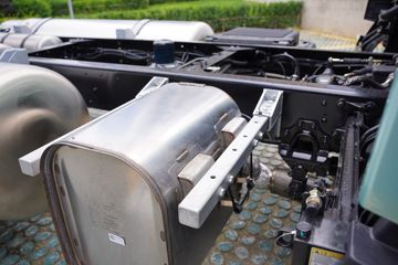 �ൺ��� JH6 300���� 6.75��LNG��դʽ�ػ���ͼƬ