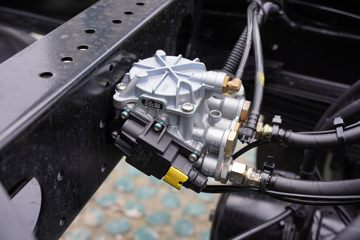 �ൺ��� JH6 300���� 6.75��LNG��դʽ�ػ���ͼƬ