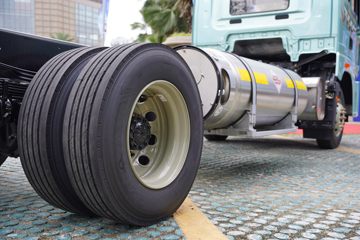 �ൺ��� JH6 300���� 6.75��LNG��դʽ�ػ���ͼƬ