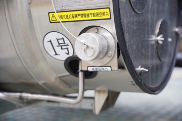 �ൺ��� JH6 300���� 6.75��LNG��դʽ�ػ���ͼƬ