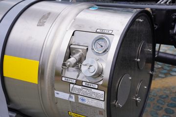 �ൺ��� JH6 300���� 6.75��LNG��դʽ�ػ���ͼƬ