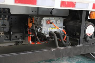 ���ǵ�T5DM �Ƽ��� 4.5T 4.03�׵��Ų��ʽ���̻�϶�����ʽ�Ῠ18.3kWhͼƬ