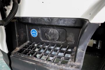 ���ǵ�T5EV �Ƹ��� 4.5T 4.03�׵��Ŵ��綯��ʽ�Ῠ94.3kWhͼƬ