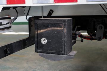 ���ǵ�T5EV �Ƹ��� 4.5T 4.03�׵��Ŵ��綯��ʽ�Ῠ94.3kWhͼƬ