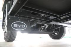 比亚迪T5EV 财富版 4.5T 4.03米单排纯电动厢式轻卡(BYD5041XXYBEV2)94.3kWh