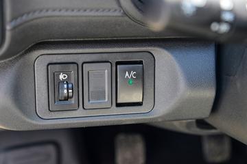����С�� D72L 2015��LV0 1.6L 122���� ���� 2.98��˫������΢��ͼƬ