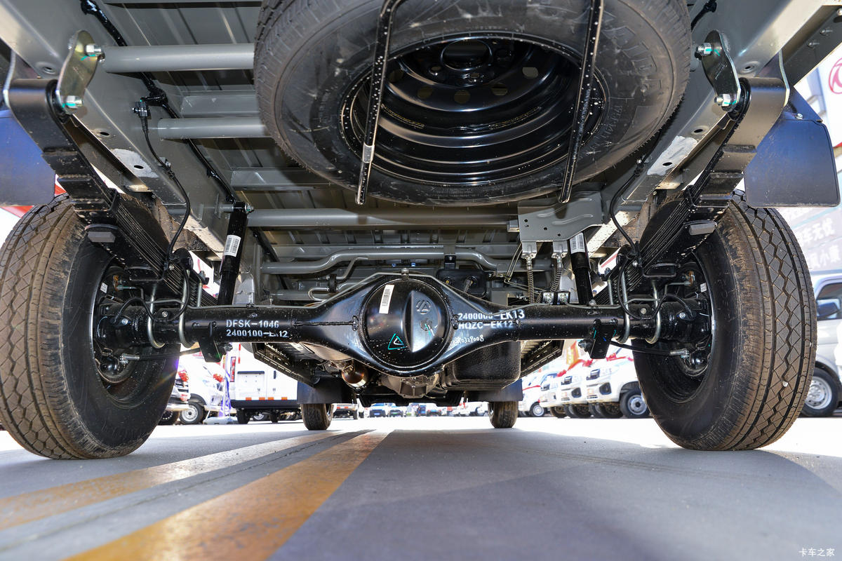 东风小康C32S 122马力双排栏板微卡 4.39万高性价比之选