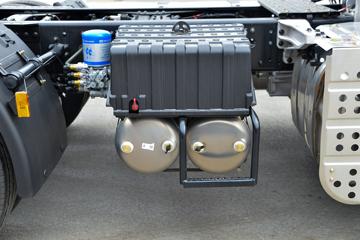 �������ó� ����KL�ؿ� ������2.0 490���� 6X4 ǣ����(Һ��)(440����)(DFH4250D15)ͼƬ