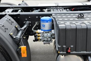 �������ó� ����KL�ؿ� ������2.0 490���� 6X4 ǣ����(Һ��)(440����)(DFH4250D15)ͼƬ