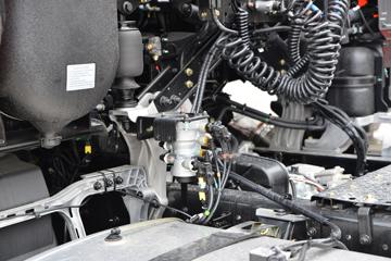 �������ó� ����KL�ؿ� ������2.0 490���� 6X4 ǣ����(Һ��)(440����)(DFH4250D15)ͼƬ