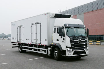 北京重卡 奋斗 350马力 4X2 9.7米AMT自动档冷藏车(BJ5181XLCD6AP)