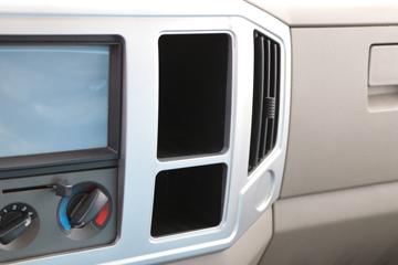 һ������ ��Ź�ʨ 130���� 4.2�׵�����ʽ�ῨͼƬ