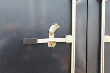 һ������ ��Ź�ʨ 130���� 4.2�׵�����ʽ�ῨͼƬ