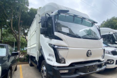 飞碟EW7 4.5T 4.18米单排纯电动仓栅式轻卡(FD5041CCYW68BEV-1)100.27kWh