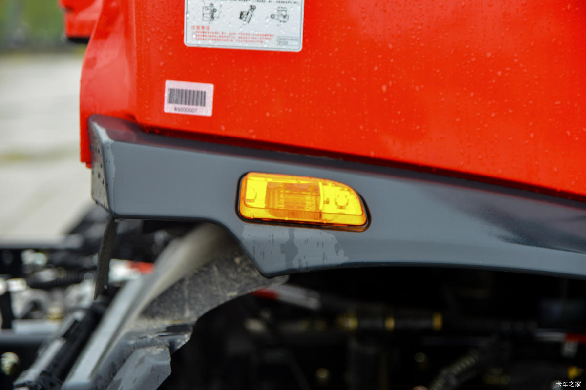 �������ó� ���KR ��ҫ�� 290���� 4X2 6.8�ײ�դʽ�ػ������                                                