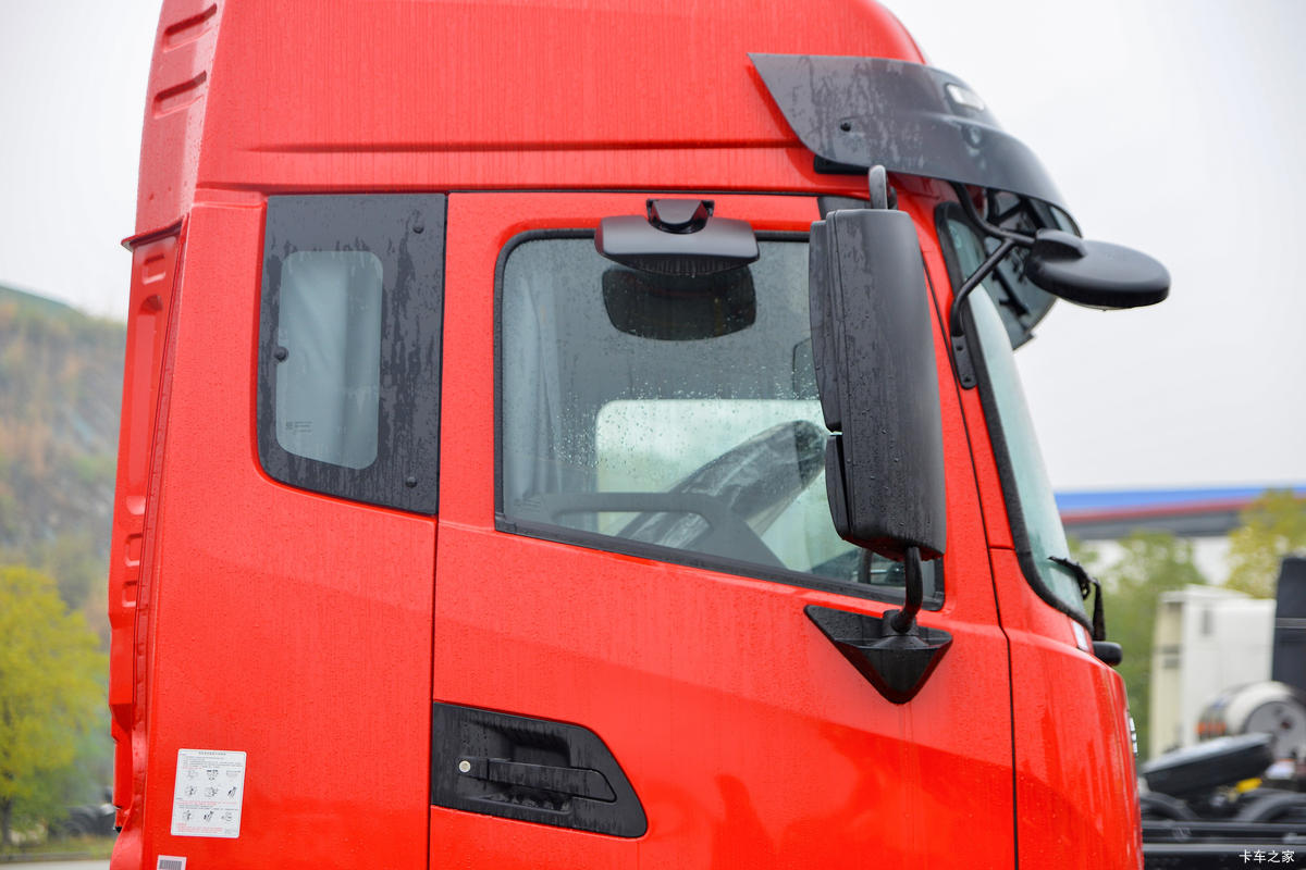 �������ó� ���KR ��ҫ�� 290���� 4X2 6.8�ײ�դʽ�ػ������                                                