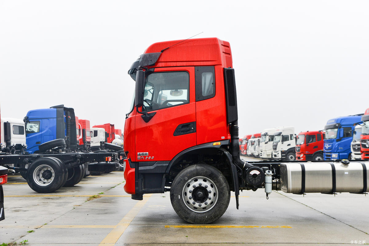 �������ó� ���KR ��ҫ�� 290���� 4X2 6.8�ײ�դʽ�ػ������                                                