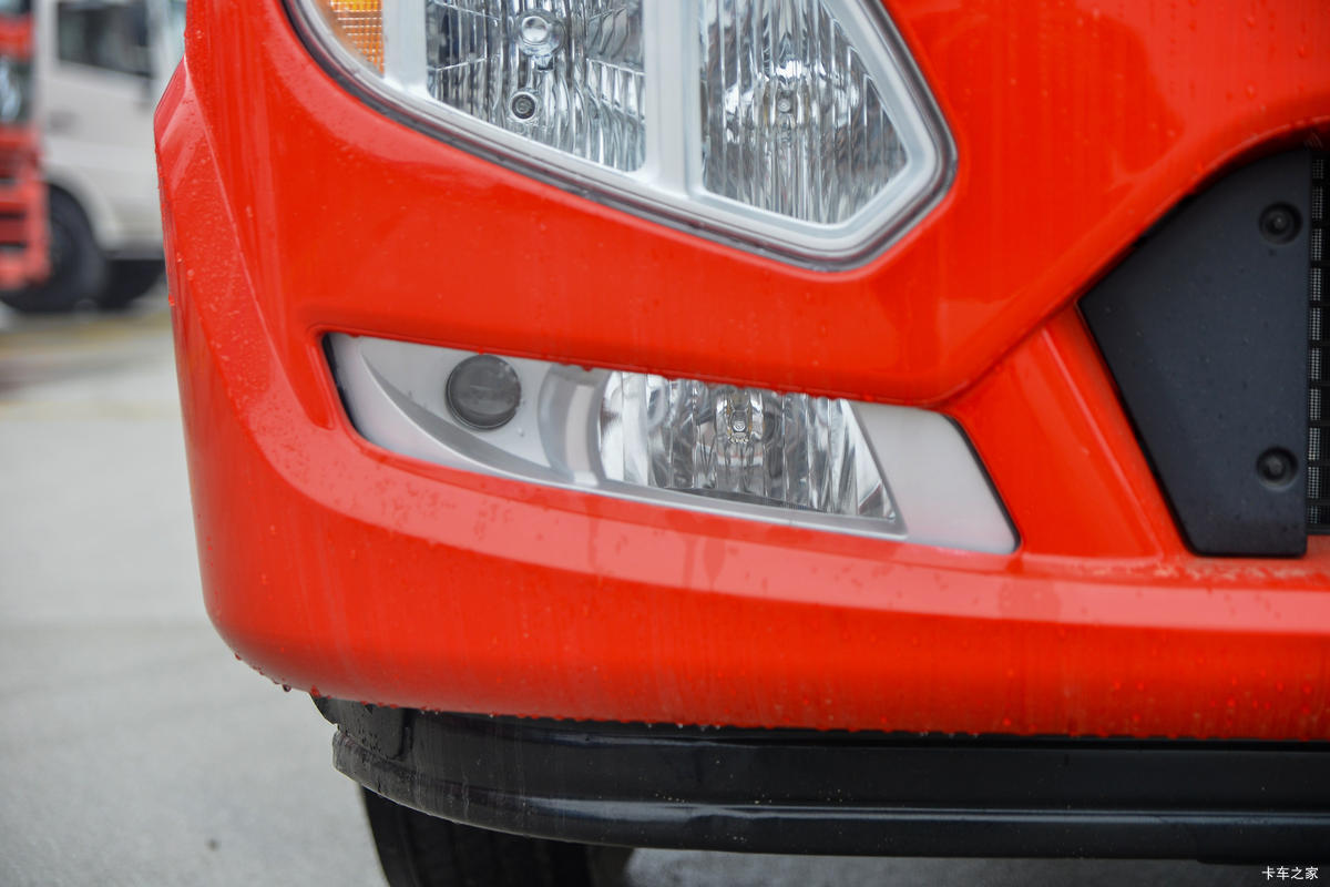 �������ó� ���KR ��ҫ�� 290���� 4X2 6.8�ײ�դʽ�ػ������                                                