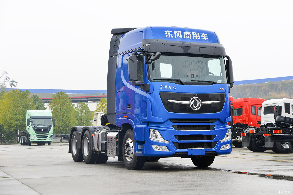 东风天龙旗舰KX王者版 630马力康明斯动力+伊顿12挡AMT 长途重载优选