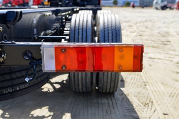 �������ó� �����콢KX 465���� 8X4 9.4�ײ�դʽ�ػ���(DFH5310CCYC)ͼƬ