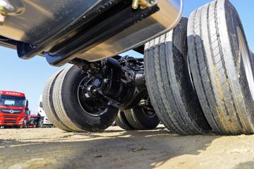 �������ó� �����콢KX 465���� 8X4 9.4�ײ�դʽ�ػ���(DFH5310CCYC)ͼƬ