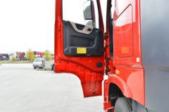 东风商用车 天龙旗舰KX 嵘耀版 465马力 6X4 危险品牵引车(液缓)